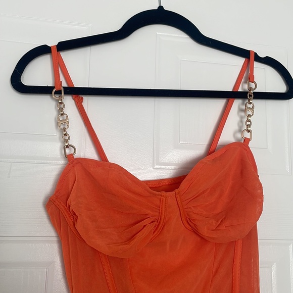💞 2/$20 NEW - SHEIN Orange Chain-Detail Ruched Dress - Picture 4 of 5